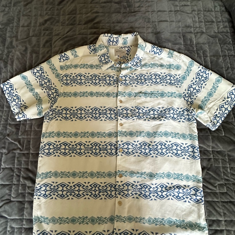 Quiksilver waterman collection button down L